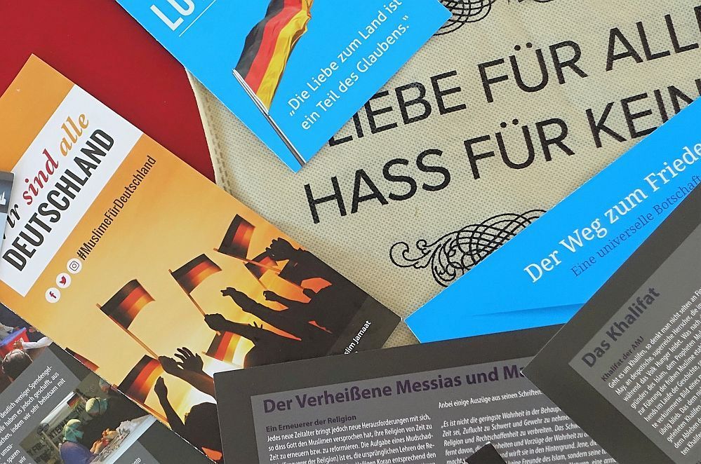 Nordstadtblog's tweet photo. „Wir sind alle #Deutschland“ – Älteste #muslimische #Gemeinde, die #Ahmadis, startet #Kampagne gegen #Terror, verübt im Namen des #Islam, auch in #Dortmund und der #Nordstadt https://t.co/i8ny5ogVMR https://t.co/zlg96TBj4l