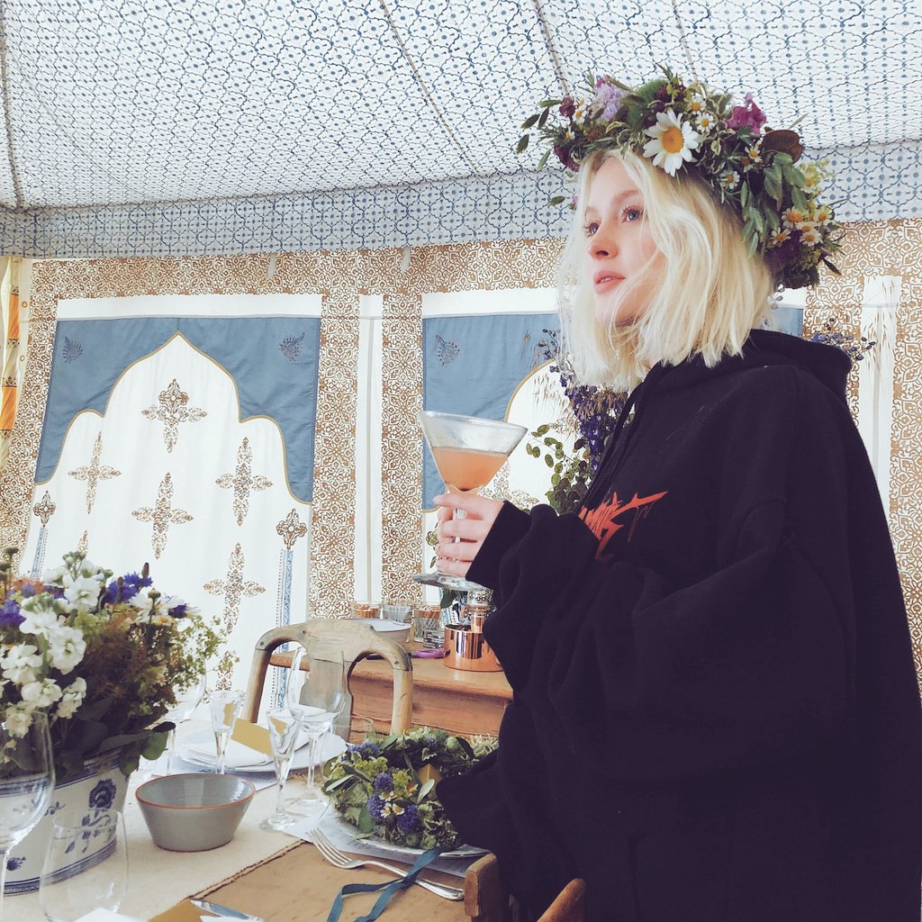 SxSimple's tweet image. — Eres la respuesta a todas mis plegarias: eres una canción, un sueño, un susurro; no sé cómo he podido vivir sin vos todos estos años.