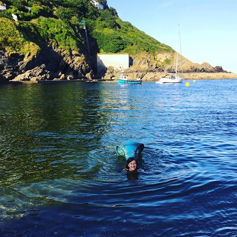 HitsCornwall's tweet image. Mermaid Madison knows how to deal with this weather properly! ☀️ You go girl!🧜
A mermaid sighting may be made this Saturday at Polperro Water Carnival if you keep your eyes pealed..!👀