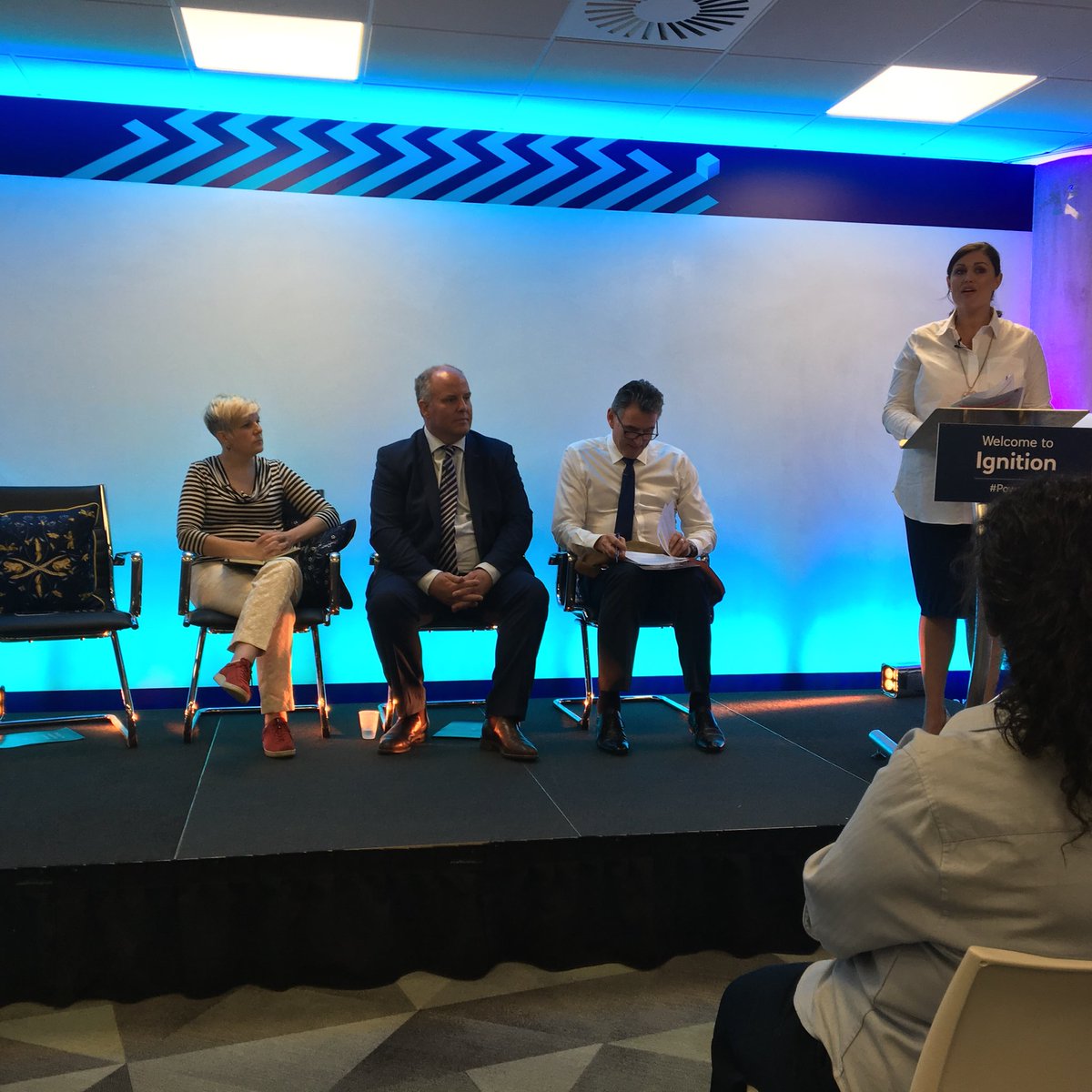 AndrewRTDavies's tweet photo. SMEs like @getwonkyUK and #Lync have a key role to play to improve productivity in the Welsh and UK economies 👏🏴󠁧󠁢󠁷󠁬󠁳󠁿🇬🇧 Great to meet them @RBS and @NatWestBusiness in Cardiff - and take part in a panel discussion with CEO Ross McEwan and @helenwalbey 👍 https://t.co/UOLKBqDNJ3