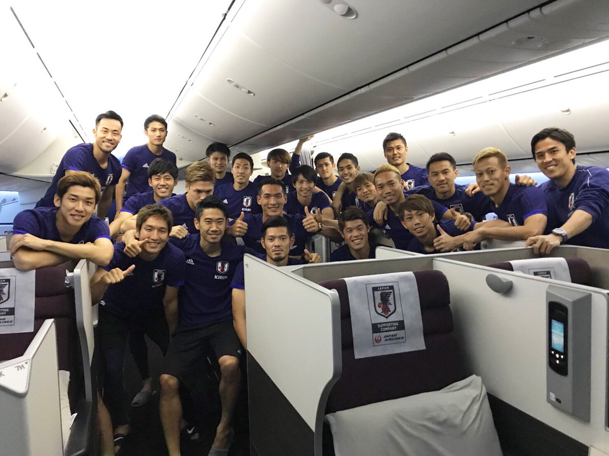w杯日本代表 これから帰国しまーす 集合写真を投稿記事に 敗退はしたけどそれ以上にいい試合を見せてもらえた いい笑顔だ など感想ツイート Togetter w杯日本代表 これから帰国しまーす 集合写真を投稿記事に 敗退はしたけどそれ以上にいい試合を見せてもらえた いい笑顔だ など感想ツイート Togetter