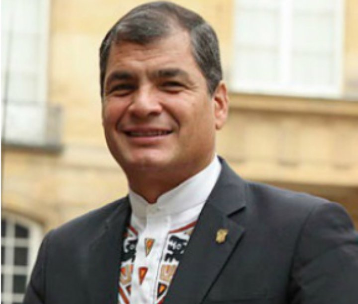 Adan_Coromoto's tweet photo. #4Jul Toda nuestra solidaridad con el hermano líder de la Patria Grande @MashiRafael ante la persecución política y judicial de que es objeto. Más que nunca UNIDAD de nuestros pueblos para VENCER la arremetida imperial! #UnidadDeLosPatriotas https://t.co/fnD6Txej0x