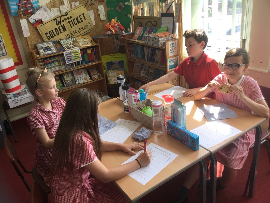 PrentonPrimary's tweet photo. 5L baking shortbread biscuits that would make Mary Berry proud. Hereโs the taste and evaluation phase. #baking #schools #cookingweek https://t.co/x3hP3bSU9X