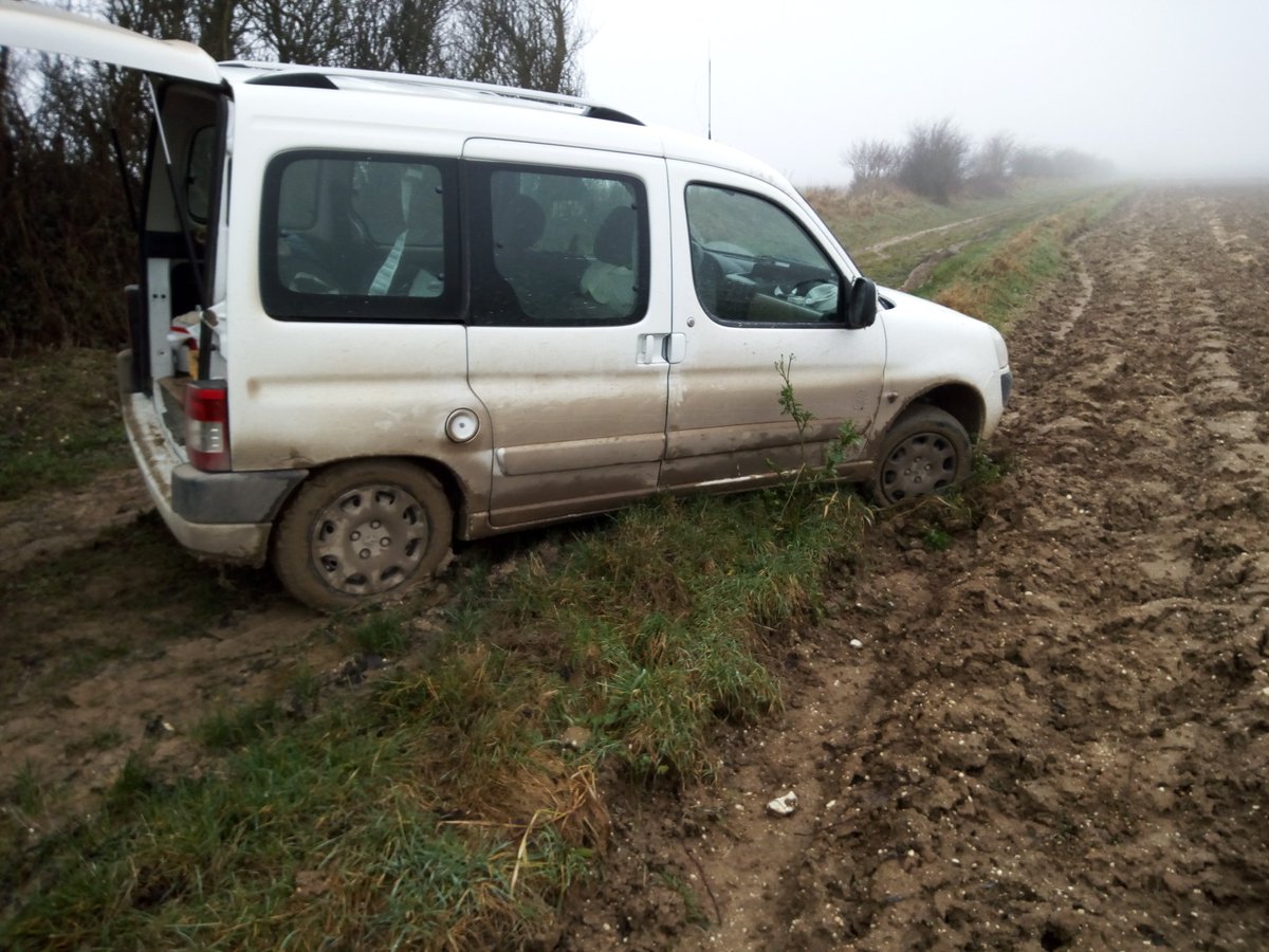 MUCHEMBLEDcharl's tweet photo. #indexN #fertisoil #aquatex #geoferti #épipré . Avant quelle galère pour le suivi des parcelles maintenant c'est beaucoup mieux avec mon nouveau véhicule... https://t.co/xRGTjcXV14