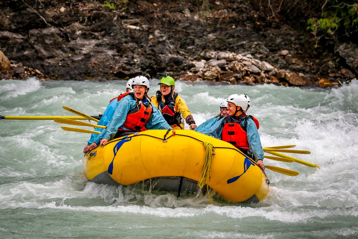 "We're not regular Guides, We're cooool Guides!" 
#nothingbutsmiles