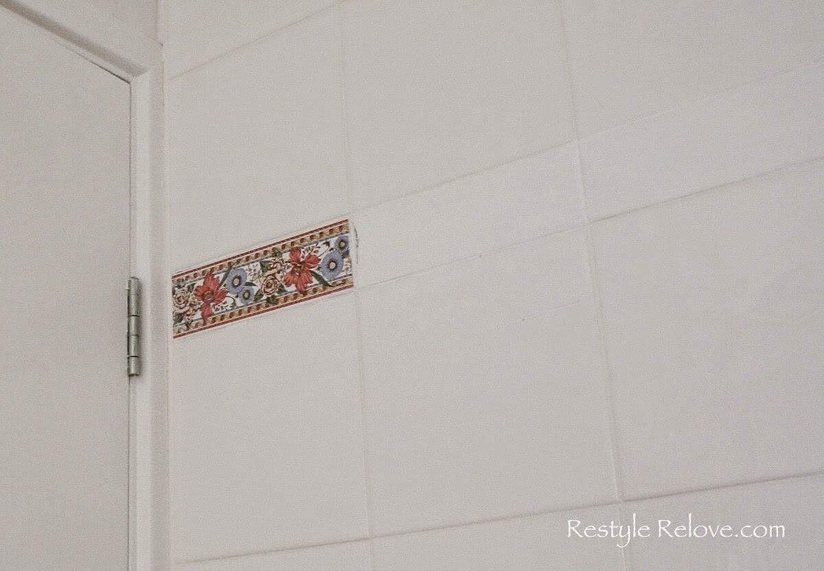 CenturaHamilto1's tweet photo. WHAT were you THINKING Wednesday 
When the wife wants “a” listello incorporated in the tilework 😳

#callaprofessional #centurahamilton #centuratile #tilefail #buythetrim #lonelylistello #diyfail #what #callfordealer #tiledistributor https://t.co/U8kWXsT8cT