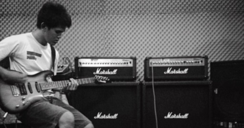 siiiden's tweet image. Missin’ my thang. 
#6strings