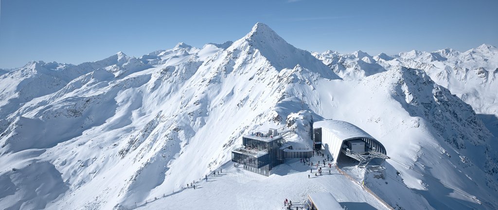 Included in LUXELIFE magazine, an article on the brand new James Bond Museum in the Austrian Alps. Be the first to read it. Enter your email here: bit.ly/luxmags #LUXELIFE #JamesBond #Alps