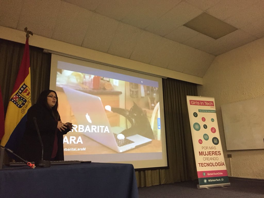 ingeniosatienda's tweet image. AHORA💥 @BarbaritaLaraM nos da cinco razones para empoderarse con tecnología en el primer #meetup 2018 de @GirlsinTech_CL en #Valparaíso!💪🏻