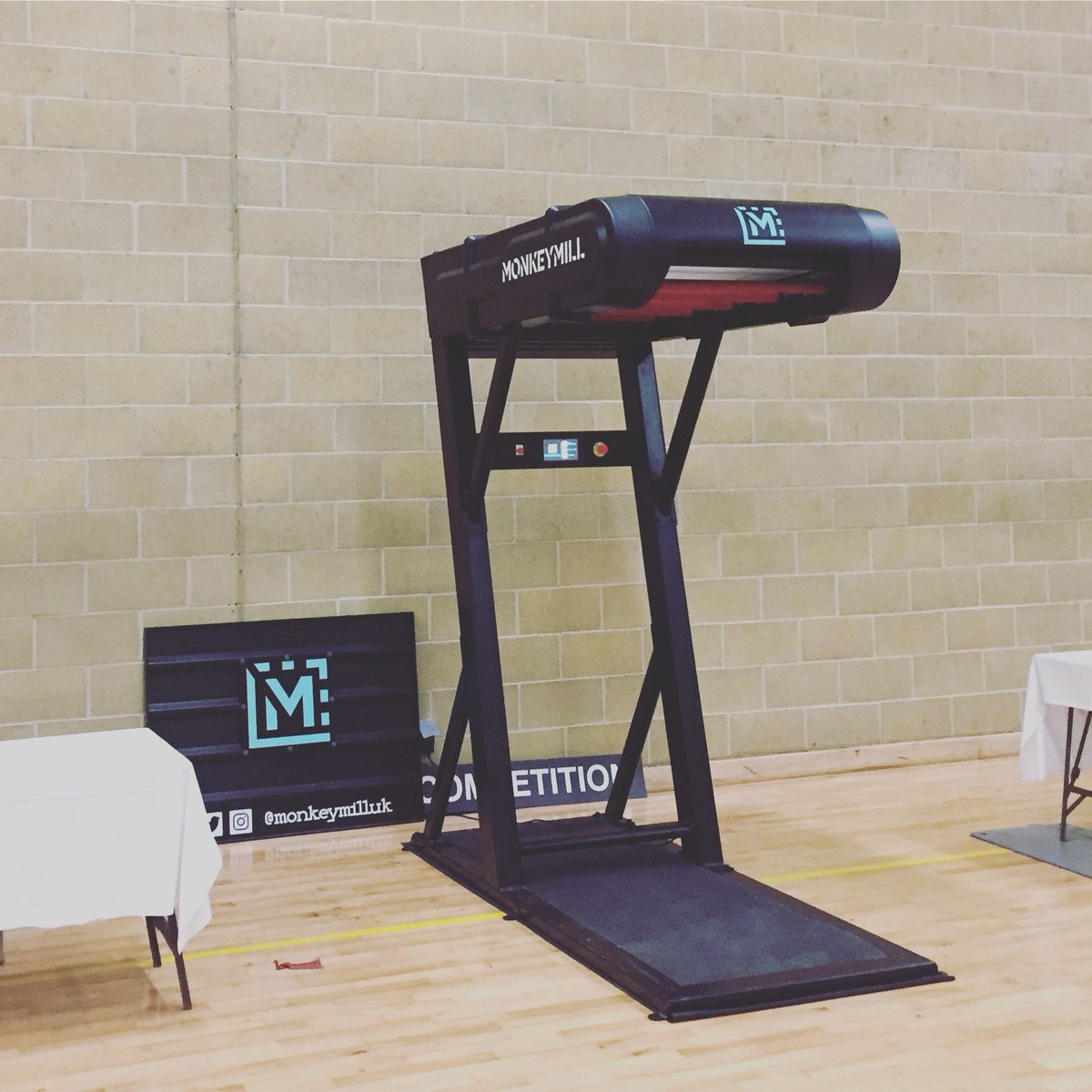 monkeymilluk's tweet image. @monkeymilluk all set up ready to put the @RoyalAirForce personnel at RAF Brize Norton through their paces at their Health and Well-being Day 2018. #stayontop
.
.

#fitnessequipment #fitnessmotivation #innovation #fitness #militaryfitness #RAF #training #motivation #monkeymill