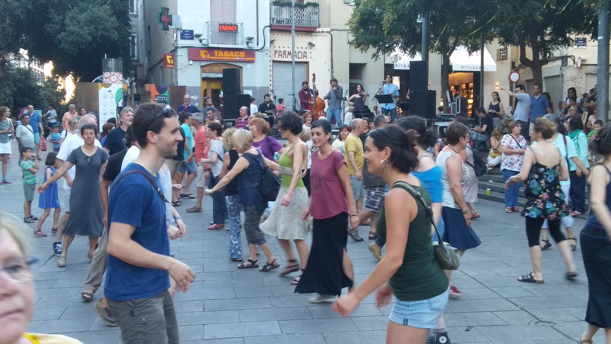 Gaudint de la festa fins al darrer dia
#FMTerrassa danses tradicionals amb Treure Ball i <a href="/orques_trama/">Orquestrina Trama</a>
