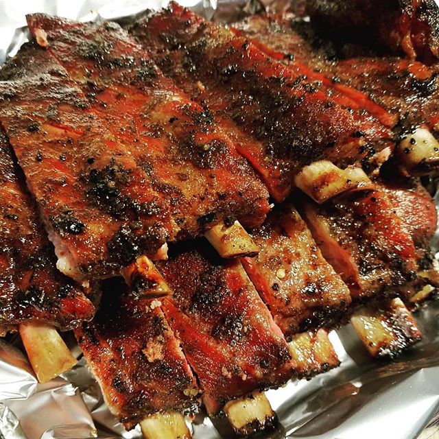 Happy Fourth of July!😄🇺🇸
Hopefully you can get your rib game almost as on point as these from @smokinwoodsbbq
・・・
Ribs. Full and half slabs.

#DineIn #BBQ #StickBurner #Oakland #Restaurant #Beer #Food #BayArea #Eating #GoodFood #FamilyOwned #Ribs #Smokin #Smoked #4thofjuly