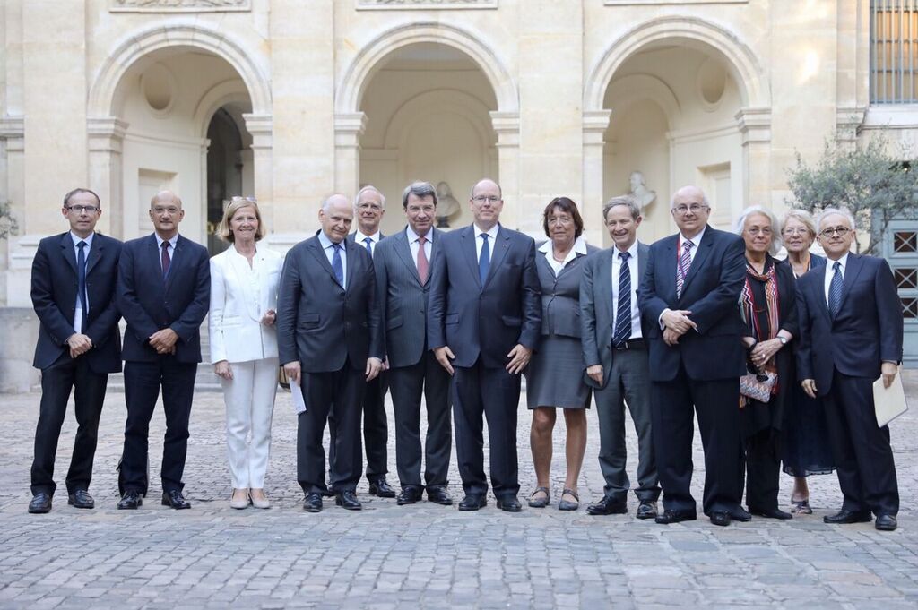 AcadSciences's tweet photo. Beethoven sous la coupole de l'Institut de France pour célébrer le lancement de l'@ISC, en présence de SAS Albert de Monaco. https://t.co/W4vjUs4xek