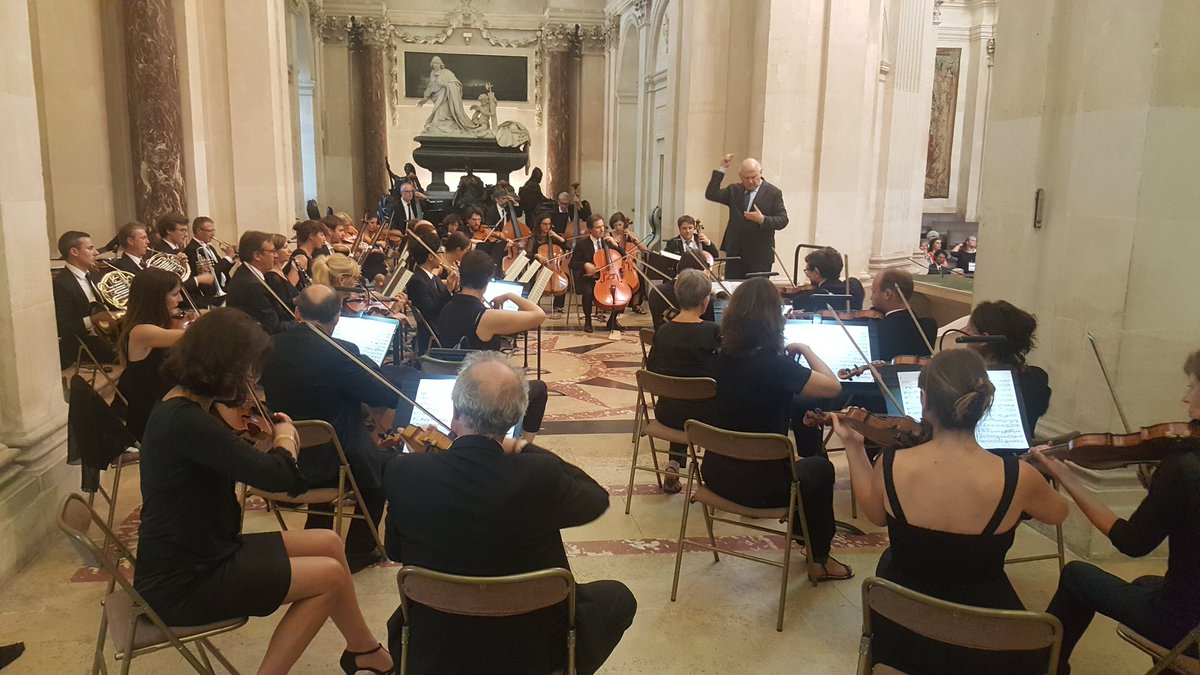 AcadSciences's tweet photo. Beethoven sous la coupole de l'Institut de France pour célébrer le lancement de l'@ISC, en présence de SAS Albert de Monaco. https://t.co/W4vjUs4xek