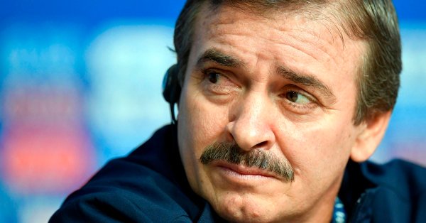 alpiedeldeporte's tweet photo. OFICIAL: #CostaRica no renovará contrato al técnico Oscar Ramírez. Mira lo que informa la FEDEFÚTBOL: https://t.co/BaOH7zLaL5 https://t.co/zSRsw0VwO1