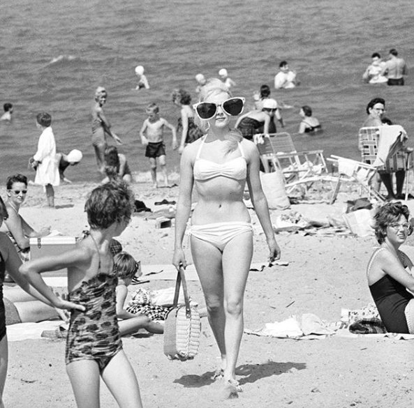 Happy 4th of July! Don’t forget your Sun Readers! lookoptic.com  #FourthofJuly2018  #fearnotthefineprint #readingglasses #sunreaders #glasses #fashion #style