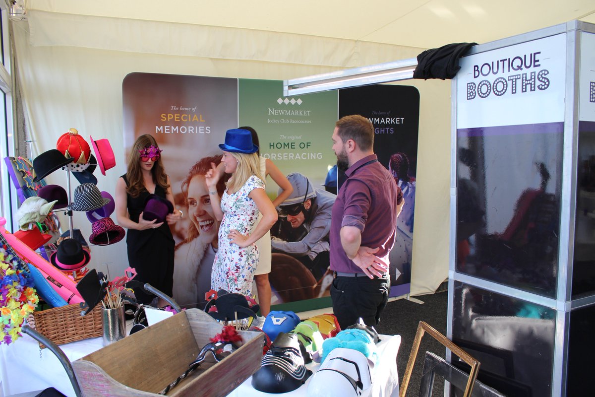 Our guests are enjoying the #photobooth! Provided by <a href="/BoutiqueBooths/">Boutique Booths</a>

#Roar18 #charity #fundraising