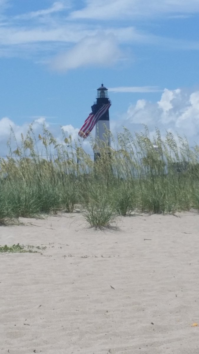 SarahLynnKIX96's tweet photo. Happy 4th of July! #tybeeisland #tybee #tyb #georgia #lighthouse #coastalgeorgia #coastalliving #beach #America https://t.co/mNfVIPdpYL