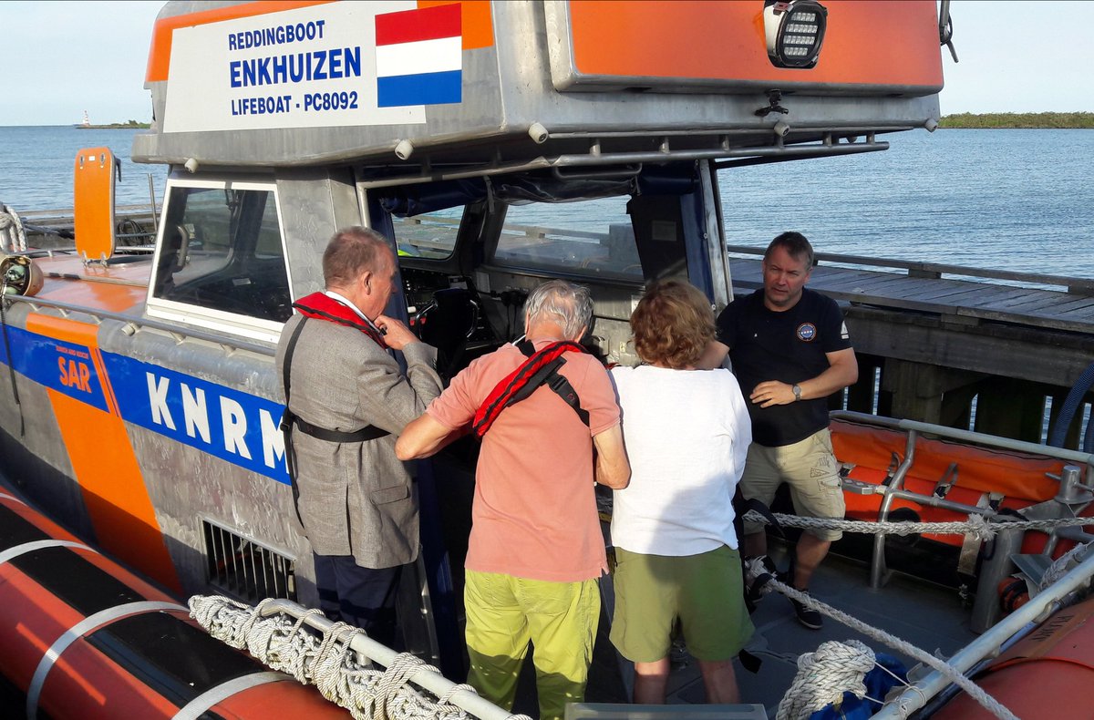 Op deze oefenavond hebben wij waarnemend burgemeester Albertine van Vliet-Kuiper van <a href="/GemEnkhuizen/">Gemeente Enkhuizen</a> op bezoek voor een nadere kennismaking met ons reddingstation 
#KNRM #vrijwilligerswerk