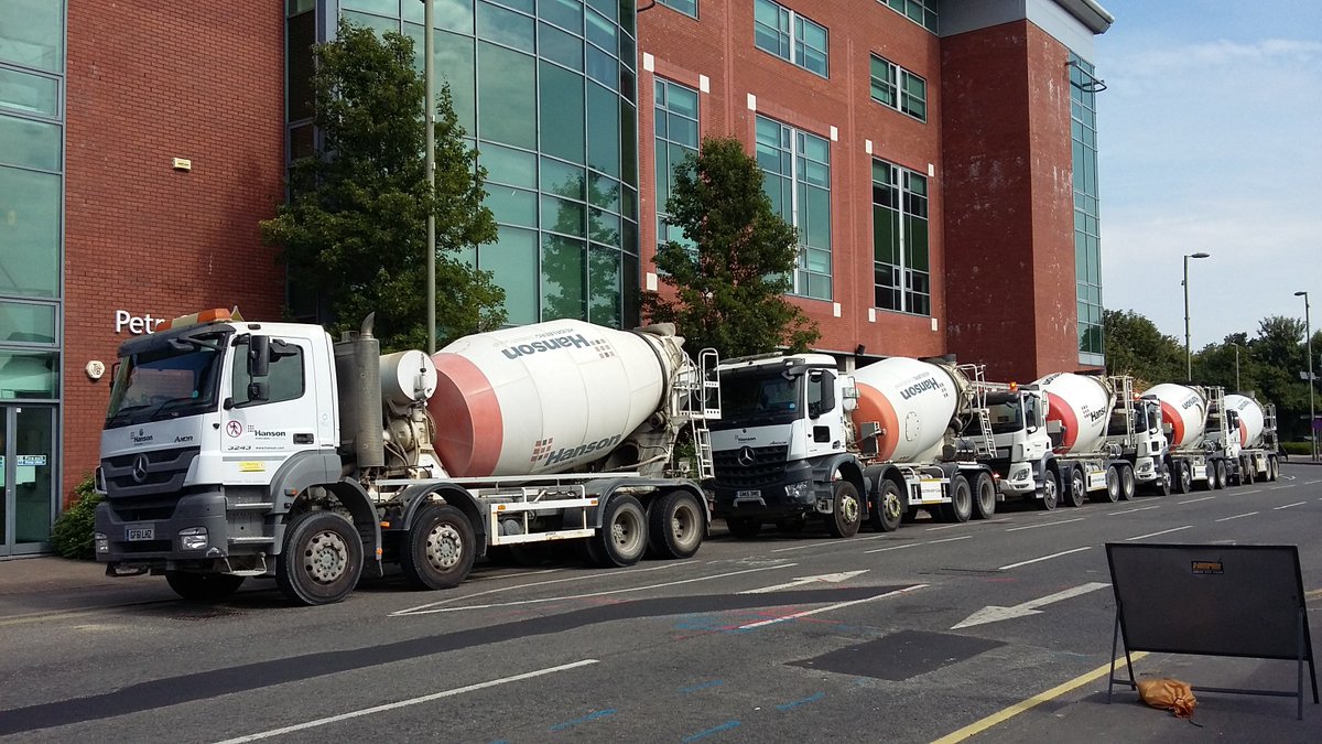 Lots of work happening today to need this much cement! #wokinghour

ow.ly/GPx930kNKx8