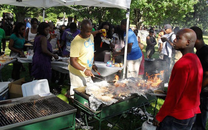 Blavity's tweet photo. Act like you know ☝🏾. 11 black cookout commandments just in case y’all don’t know how to act this #July4th https://t.co/pUkDHy8zBG https://t.co/XWgKJYQBVK