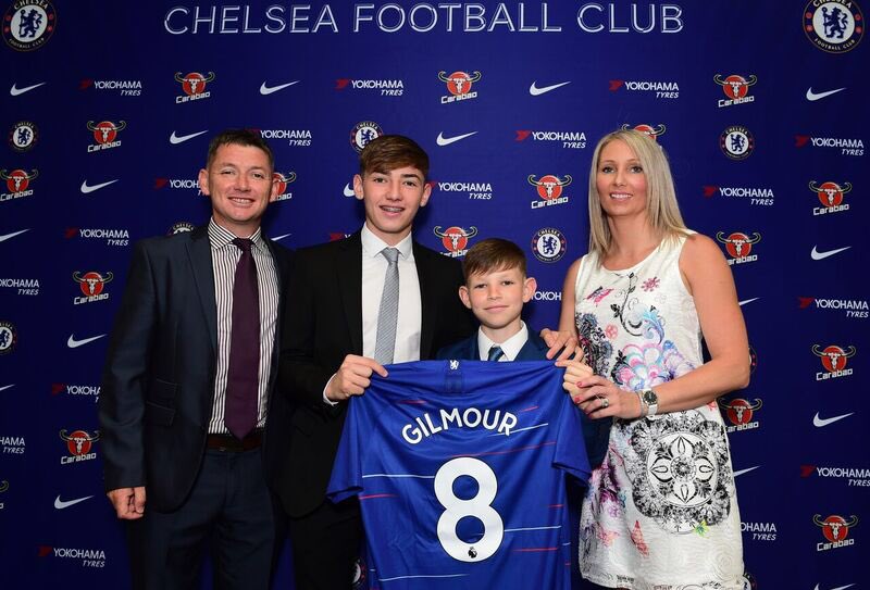 billygilmourrr's tweet image. Happy to sign my first professional contract @ChelseaFC 💙⚽️