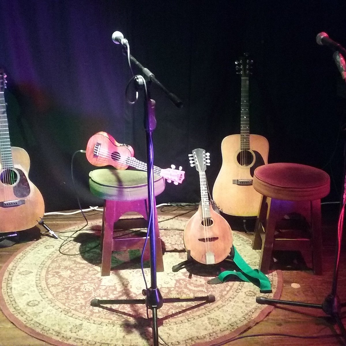 Dublin Friends! <a href="/DublinGigGirl/">DublinGigGirl</a> <a href="/RealDublinGigs/">Dublin Gigs</a> <a href="/DublinConcerts/">Dublin Concerts</a> <a href="/noelmidnight/">n</a> @ Come join us for our SongwritersInTheRound with <a href="/garygferguson/">Gary Ferguson</a>  MaryGreene, RoyThompson &amp; <a href="/HankWedel/">Hank Wedel</a> Fun will be had wth lots of songs&amp;lots of stories 🎵😊😇😉😎💚DCMusicClub facebook.com/events/2045058…