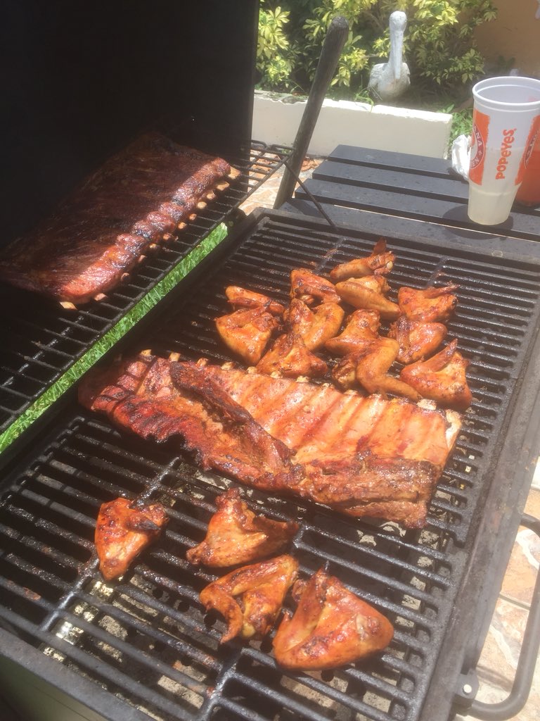 DJWHODAT's tweet photo. Gettin my grill on, Happy 4th everyone....... https://t.co/8riasu4dFE