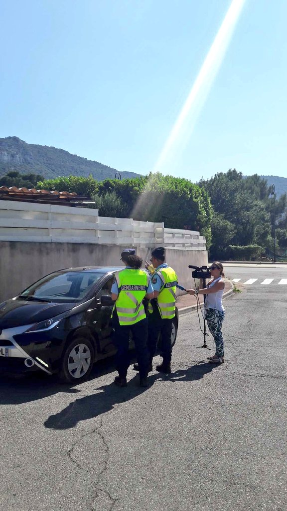 #securiteroutiere Le <a href="/prefpolice13/">Préfète de police déléguée des Bouches-du-Rhône</a> s'est rendu cet après-midi à #Gémenos sur un contrôle routier <a href="/Gendarmerie/">Gendarmerie nationale</a> à vocation pédagogique sur l'abaissement de la vitesse max à #80kmh. Bilan 22 conducteurs avertis avec remise de flyers, 7 infractions relevées. <a href="/RoutePlusSure/">Sécurité routière</a>