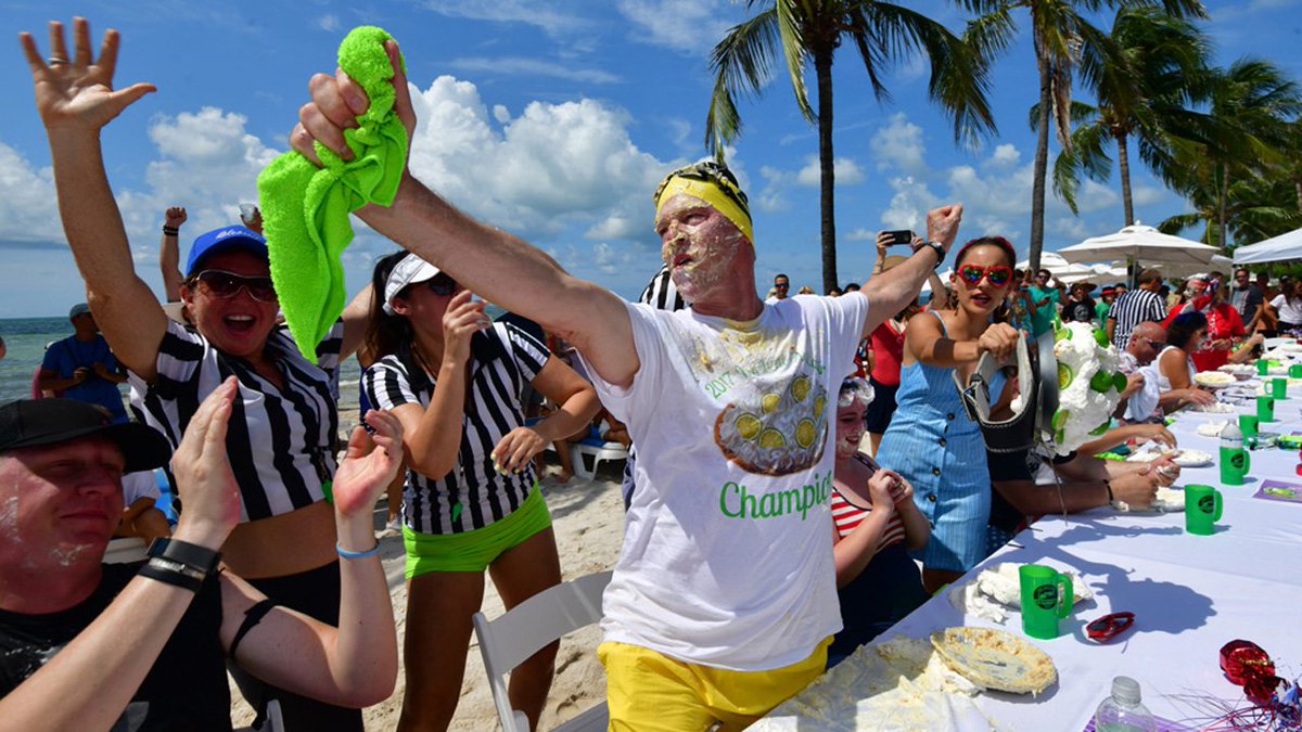 Texas lawyer wins Key lime pie eating contest for second year in row bit.ly/2KOTZm5 https://t.co/Drvg9Fhs0B