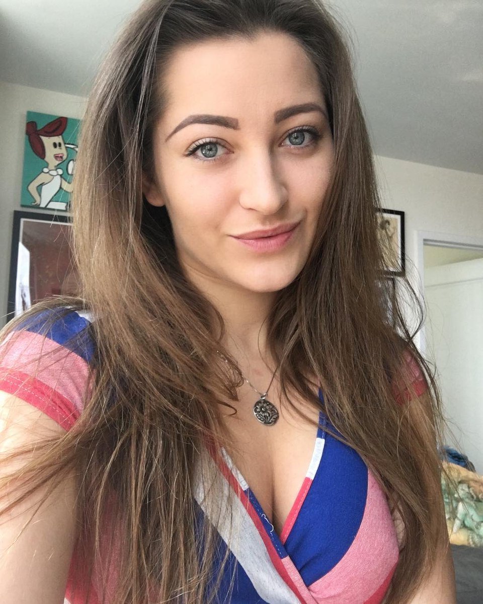 Sexy Bush And Perky Boobs Dani Daniels 930977 › 