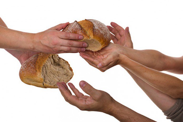 DiosAdmirableVE's tweet image. Los días viernes se lleva a cabo nuestro programa  Panes y Peces, si quieres participar, ponte en contacto con nuestro Pastor Harry Mendoza (0412-6170376)
#SeamosBendiciónParaOtros
#Somos LuzParaElMundo