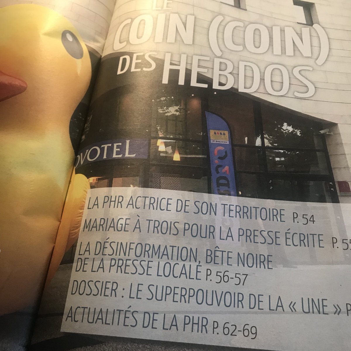 CyrilPetit's tweet photo. Le nouveau magazine des étudiants de la licence Presse hebdomadaire régionale de l’@ESJLille est sorti. Courez le découvrir ici 👉 https://t.co/cAqFOHP7C8 https://t.co/zGHRSxNhob