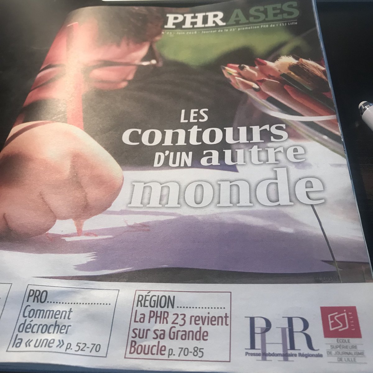CyrilPetit's tweet photo. Le nouveau magazine des étudiants de la licence Presse hebdomadaire régionale de l’@ESJLille est sorti. Courez le découvrir ici 👉 https://t.co/cAqFOHP7C8 https://t.co/zGHRSxNhob