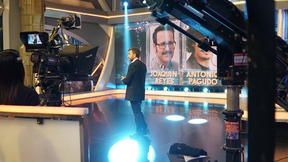 LosFutbolisimos's tweet photo. ¡Comienza @El_Hormiguero , comienza la diversión! Os lo contamos aquí 👏👏#FutbolisimosEH https://t.co/3YsAN09fRL