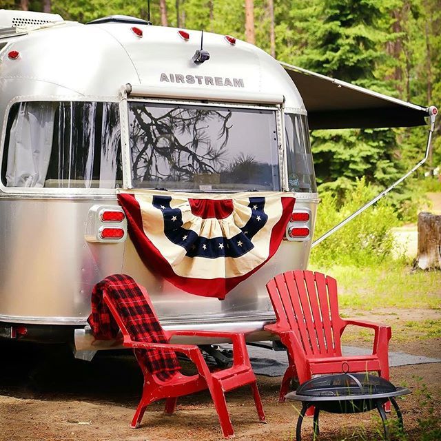 J5MM_Blog's tweet image. Happy birthday America 🇺🇸 #godblesstheusa #airstream #americana ift.tt/2u6aXVH