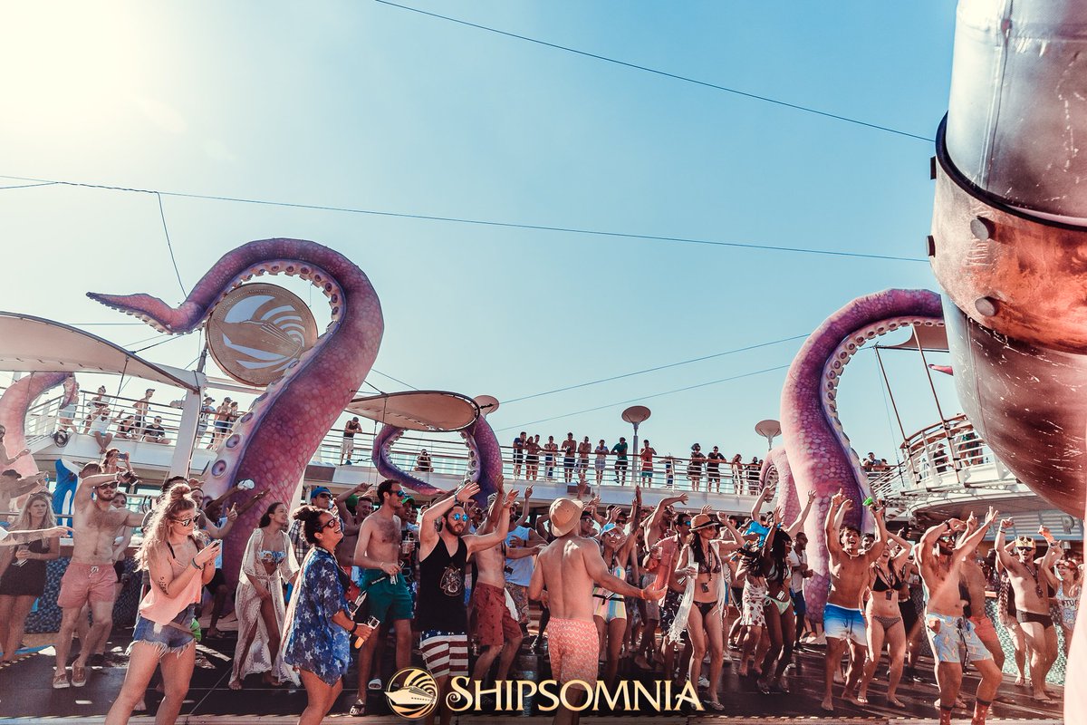 Shipsomnia tweet media