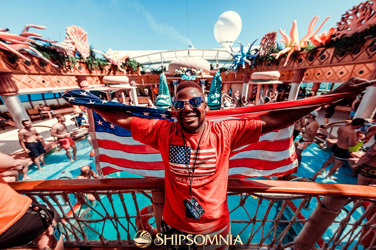 Shipsomnia tweet media