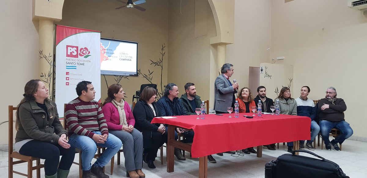 ArielBon's tweet photo. Renovación de los #CentrosSocialistas #CapitalCampaña #CrecePS felicitaciones @Diego_Bonadeo nuevo Secretario General de #ArroyoAguiar https://t.co/UTAaQKlwkU