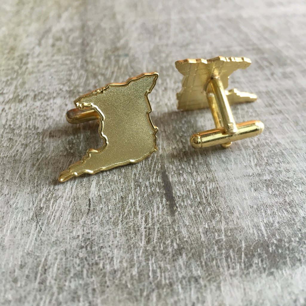 MyFilibo's tweet photo. Trinidad cufflinks available on https://t.co/CKxtv76UM3 👔
#trinidadandtobago #myfilibo #menaccessories https://t.co/0PJDKBCCZS