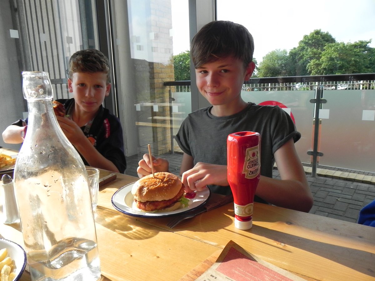 Cotlake Yr 8 leavers were treated to a meal at @tw_eatthebird tonight. It was absolutely delicious!!