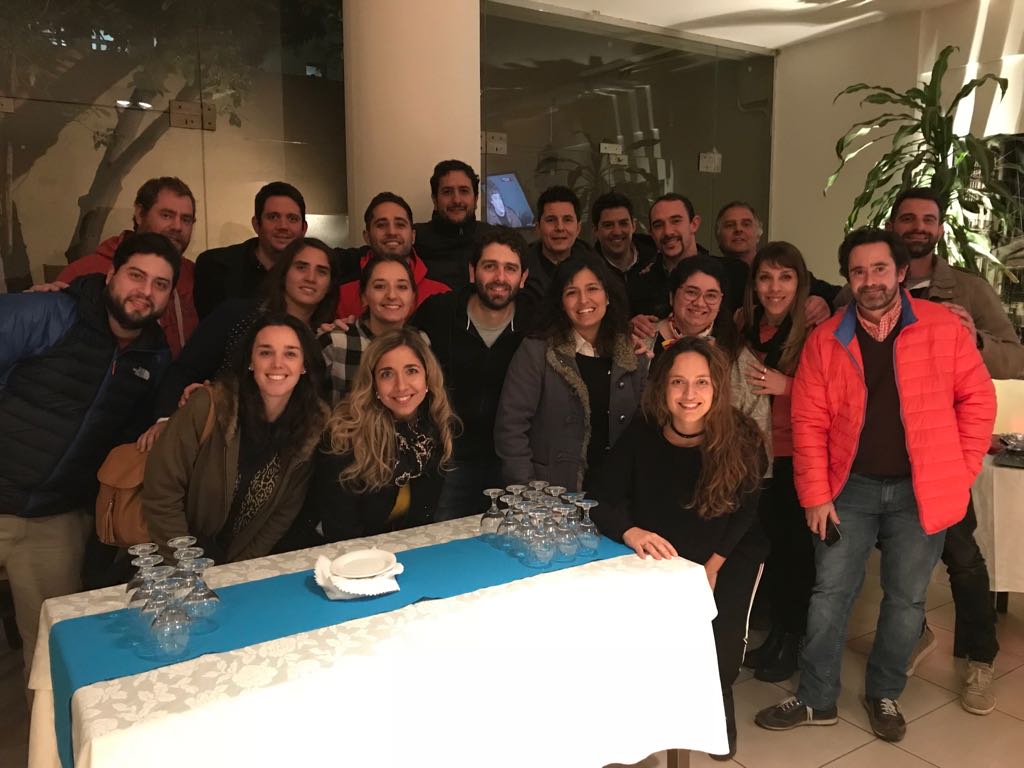 fundacionEmasE's tweet photo. Emprendedores de los Programa de Gestión Empresarial Avanzada (#PGA2018), Modelado y Plan de Negocios (#PDN2018) y Transformador de Ideas (#TDI2018) compartieron el cierre junto a autoridades, mentores, profesores y staff. Festejamos luego comiendo algo rico! https://t.co/zcyYrfct7O