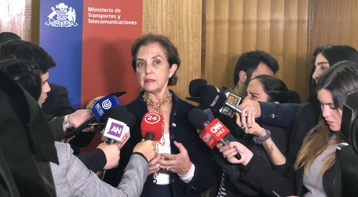 MTTChile's tweet photo. “Aquellos que no estén convenidos de la reducción de velocidad máxima en zonas urabanas, los invito a subirse a una bicicleta y decirme si se sienten seguros” Ministra @GloriaHutt https://t.co/6ejlpUprPX