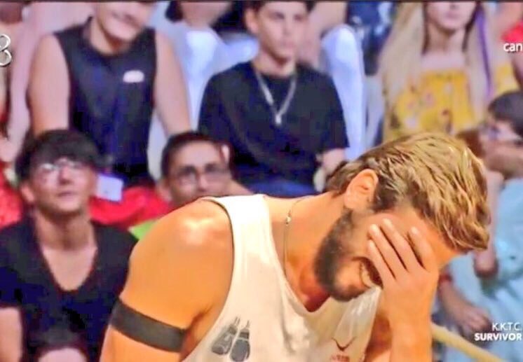 HayzehAkfc's tweet photo. @zeynsays @ismail_akfc Tm #AKFC tag koymadan atısamıyorsak demekki 😂 https://t.co/Cd1MrogHG9