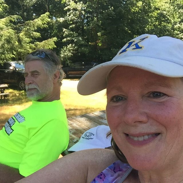 JoslinKing's tweet image. Got Day for tennis with all our Mountainside friends at Chalk Pond! Thanks Jeff Adie for organizing!! #fourthfun🇺🇸 #tennisfriends🎾 ift.tt/2KLDdEd