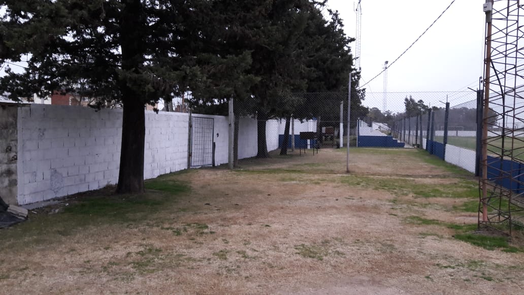lainfodeNewbery's tweet photo. Seguimos con trabajos de pintura en el Bernabé https://t.co/T6jbHNyvPK