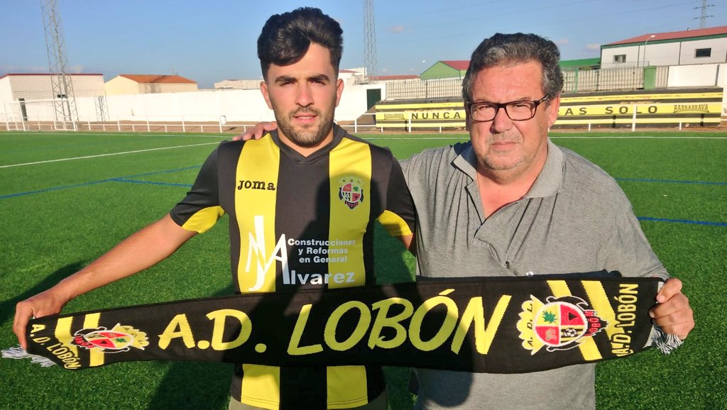 ADLobon's tweet photo. FICHAJE |

➡️ Félix Cuevas
➡️ FÉLIX
➡️ MEDIOCAMPISTA
↪️ @EF_PdelaCalzada

El jugador montijano se une la entidad

De contrastada experiencia en la categoría y con un ascenso a tercera división

Jugador polivalente para la media con garra,buen trato de balón y llegada
🍀 https://t.co/85BZhXPrym