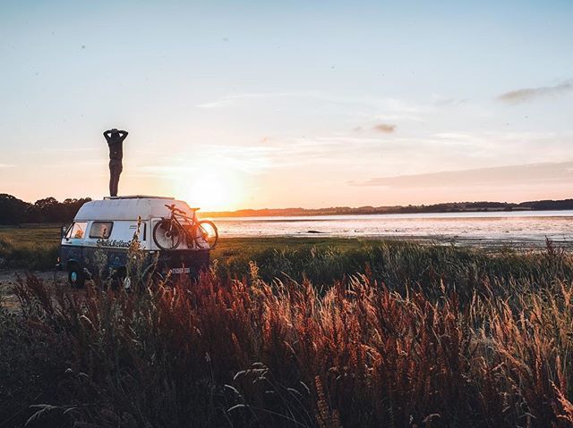 England here we go! That was somewhat a spontaneous decision and I’m not prepared at all 😅
If it wasn’t for all these DRIVE LEFT street signs I probably would have driven the first few kilometers on the right side :D
I found this place just 10min fro… ift.tt/2tWnjk7