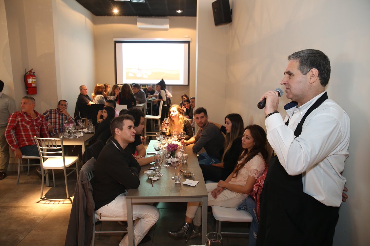 #degustacion #varietalespremium #fincacasanova #vino #vinoargentino #casacramer <a href="/julietamonini/">no creo en nadie</a>