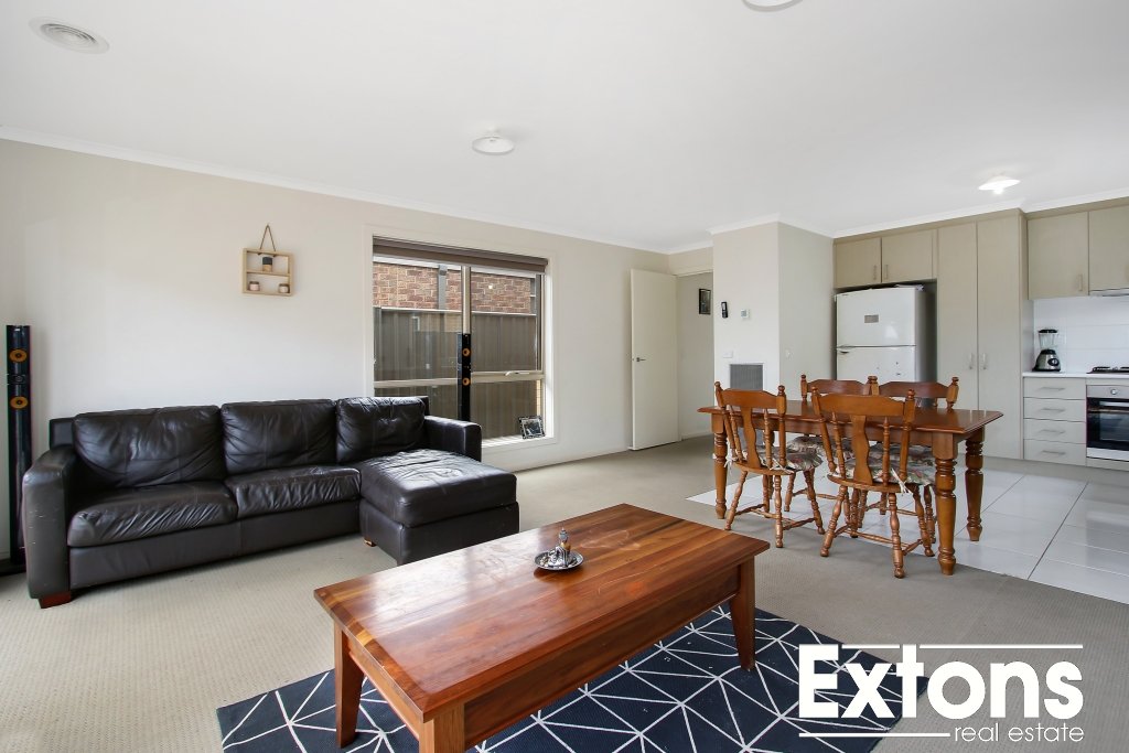 ExtonsRE's tweet image. AVAILABLE NOW 
2 🛌 1 🛁 1 🚗  
✅ Short walking distance to the main street
✅ Open plan kitchen, dining &amp;amp; living area
✅ Low maintenance living   
For more infomation click the link here: ow.ly/7ygl50hSEbH #rental #applynow #realestate